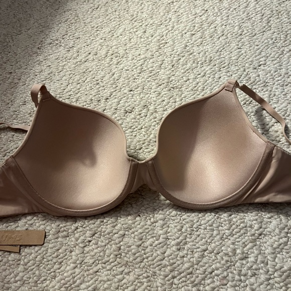 Skims Fits Everybody T-shirt bra Seamless mica Bra 32DD 32E - Picture 7 of 8